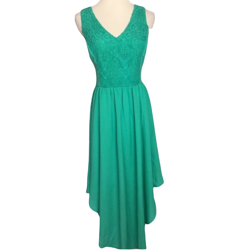 CHORD Women's Junior Size 9 Lace lined Dress Green Asymmetrical Hem